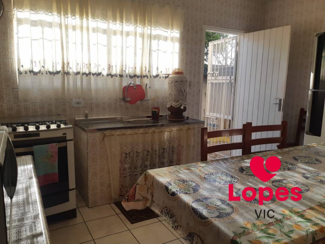 Casa à venda com 2 quartos, 130m² - Foto 5