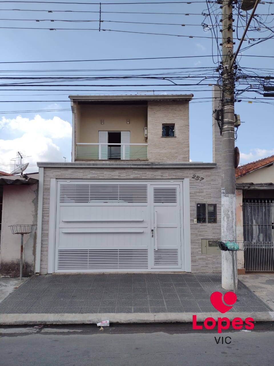 Sobrado à venda com 3 quartos, 125m² - Foto 1