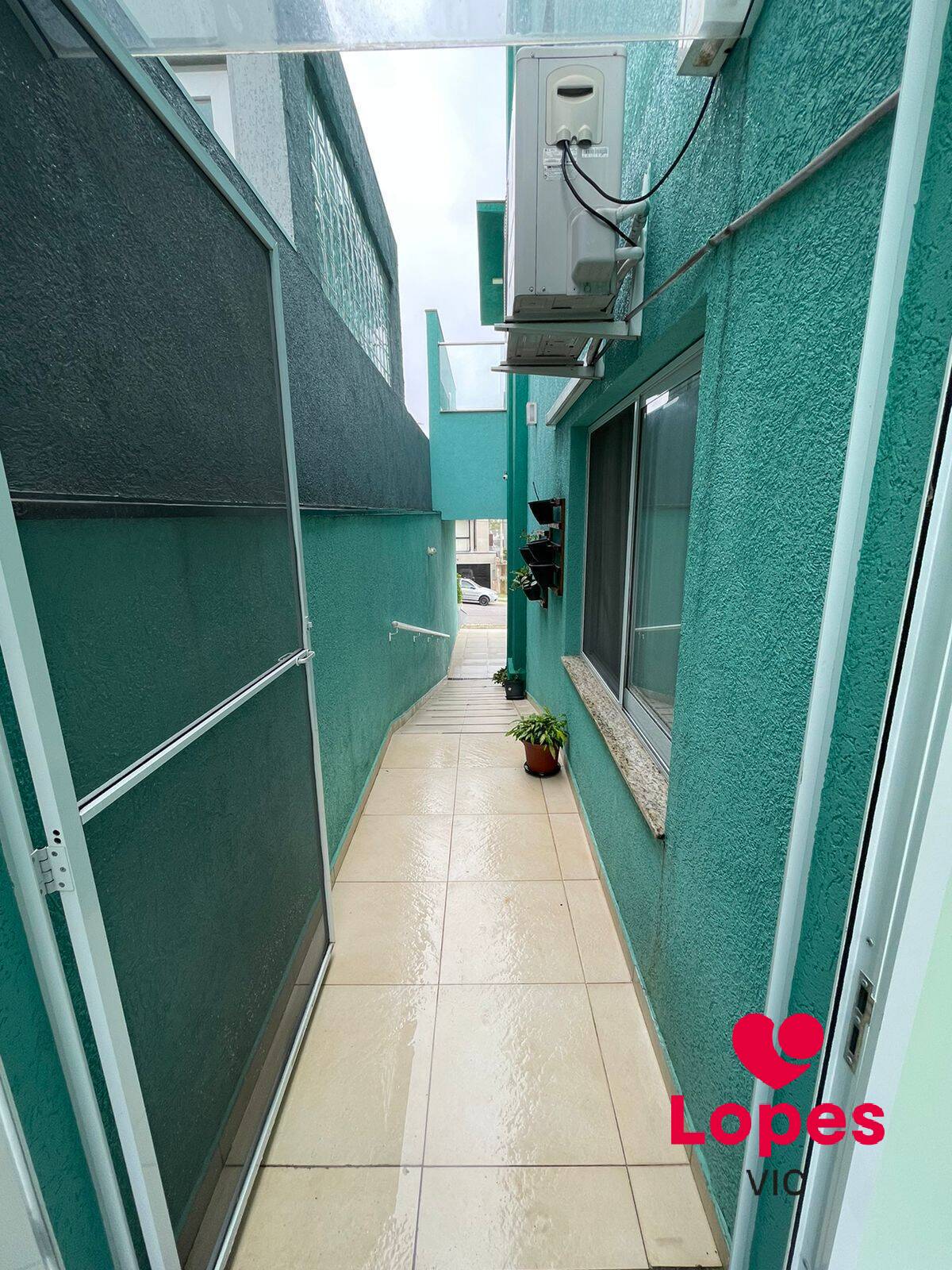 Sobrado à venda com 3 quartos, 300m² - Foto 4