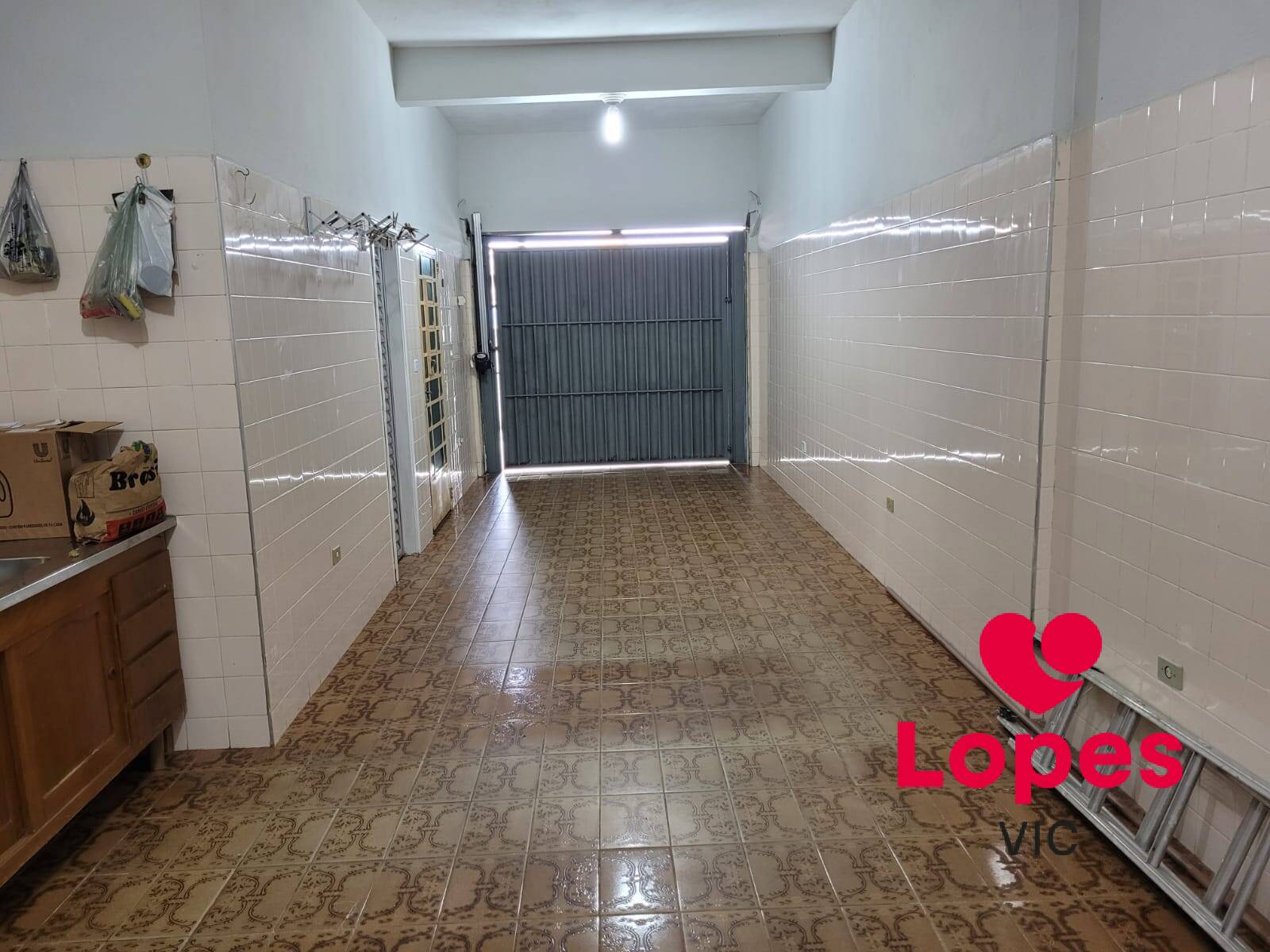 Sobrado à venda com 4 quartos, 200m² - Foto 2