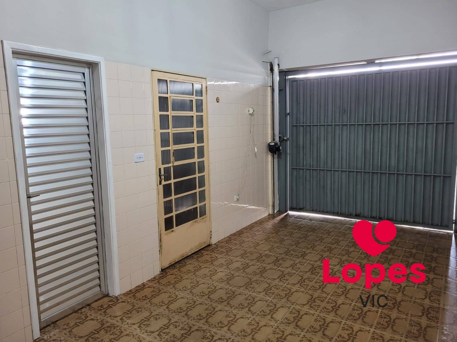 Sobrado à venda com 4 quartos, 200m² - Foto 3