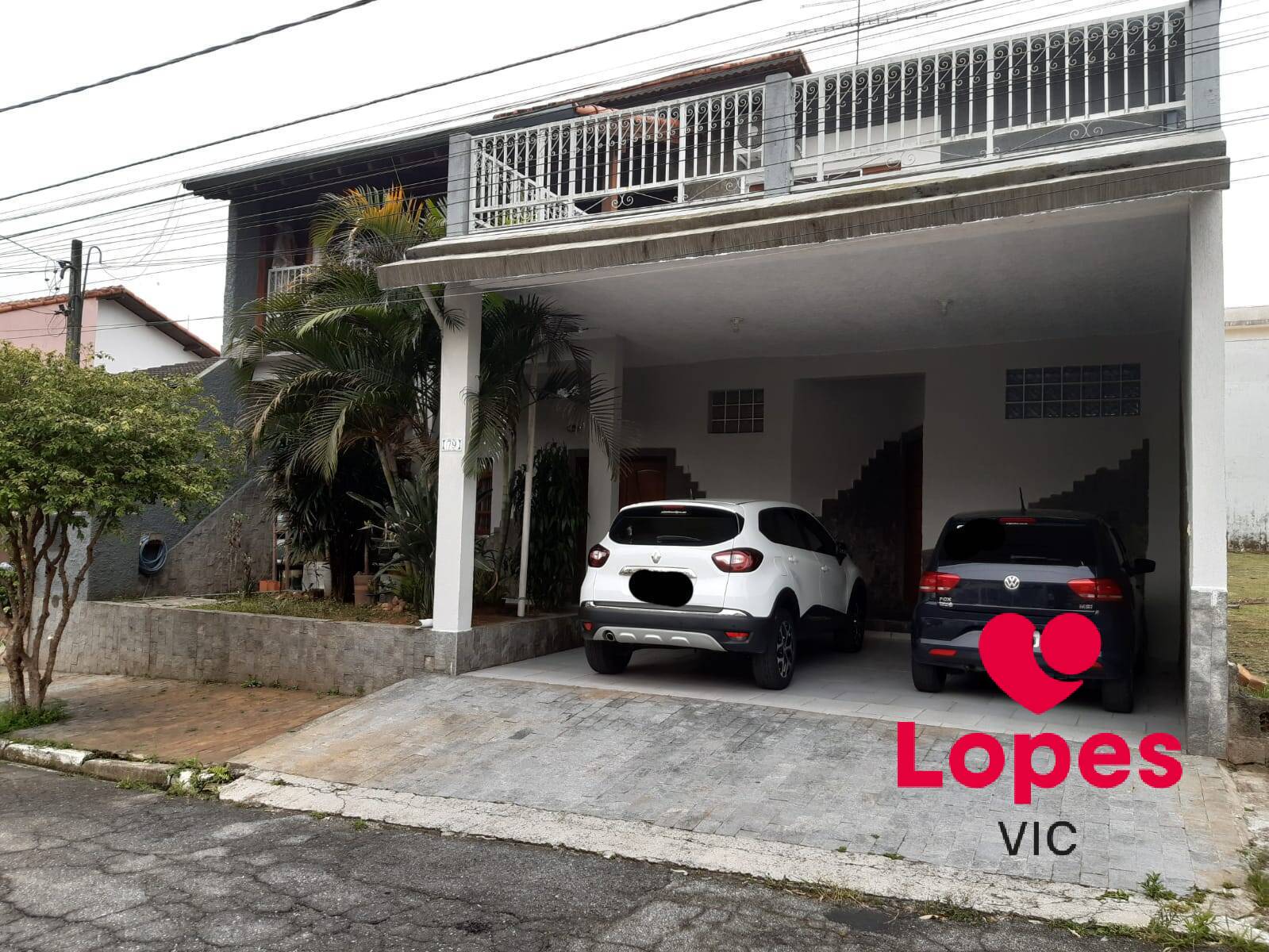 Sobrado à venda com 3 quartos, 393m² - Foto 1