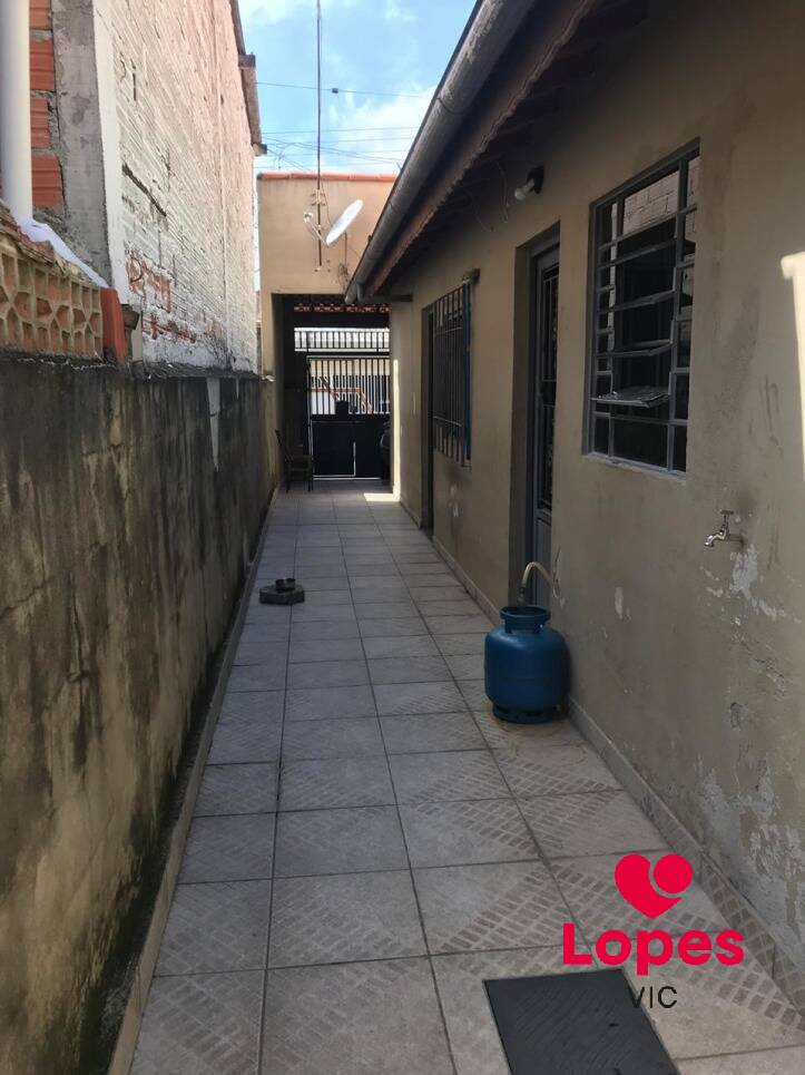 Casa à venda com 2 quartos, 49m² - Foto 5